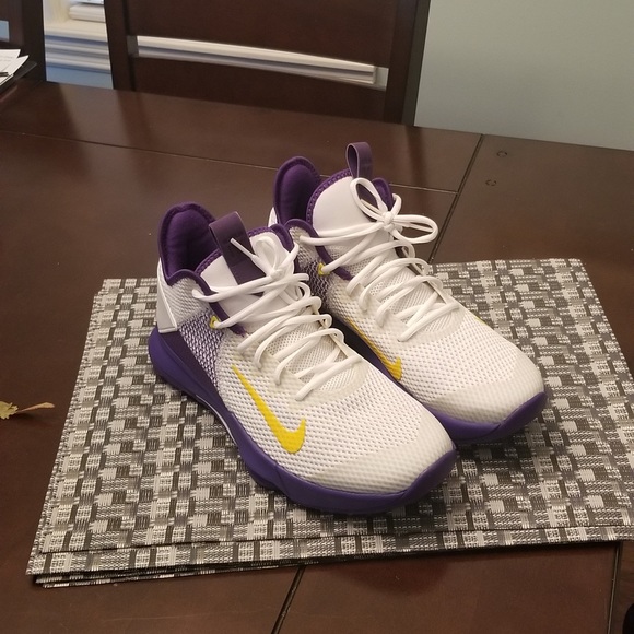 Nike LeBron Witness 4 Lakers Basketball Shoes (Size 11) - Picture 2 of 11